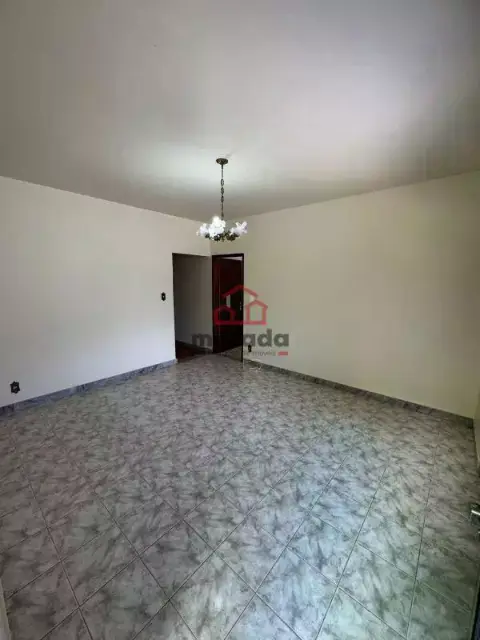Casa para aluguel, 3 quartos, 9 vagas no Centro