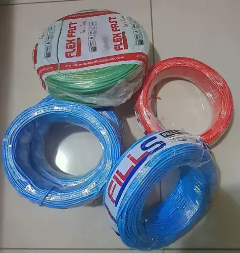 Rolos de cabos elétricos