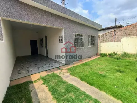 Casa para aluguel, 3 quartos, 1 vaga, Lourdes