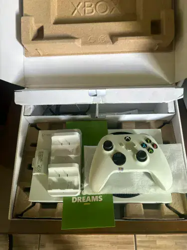 Xbox Series S+ Bateria recarregavel!Excelente Estado!