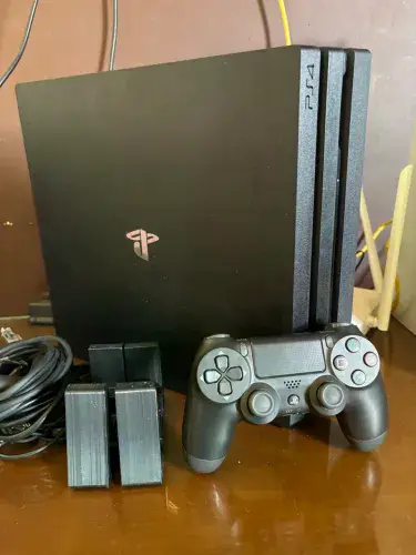 PlayStation 4 Pro 1TB, Excelente Estado!