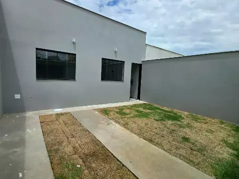 Casa à venda no Recanto das Peixotas — 3 quartos, 2 vagas