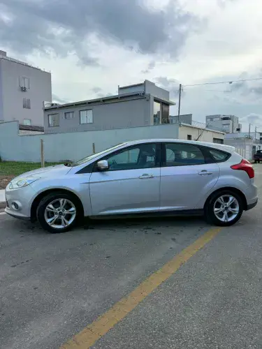 Ford Focus 1.6 S/se/se Plus Flex 8v/16v 5P 2015