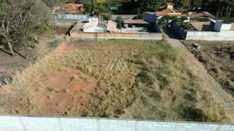 Vendo lote em Itaúna com ótima localização — Chácara do Quitão
