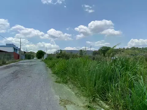 Lote 300 m2 à venda no João Paulo II
