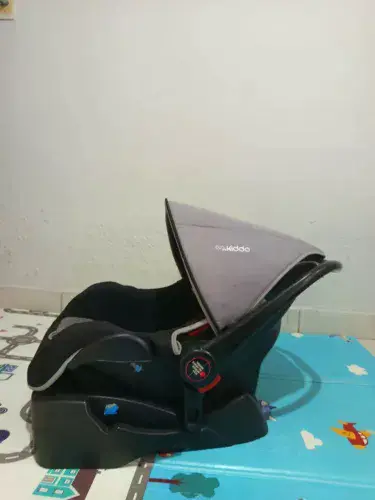 Vende cadeirinha infantil com base de encaixe