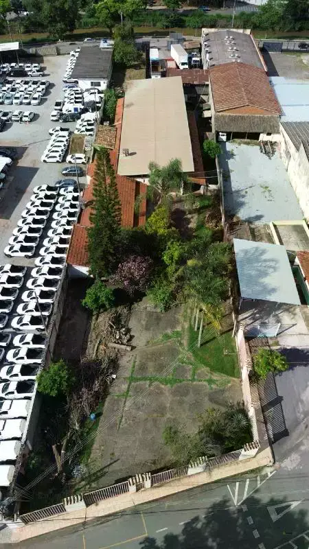 Terreno com Galpão à venda no Centro — 2.902 m2