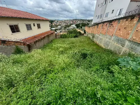 Lote 390 m2 à venda no Parque Jardim Santanense