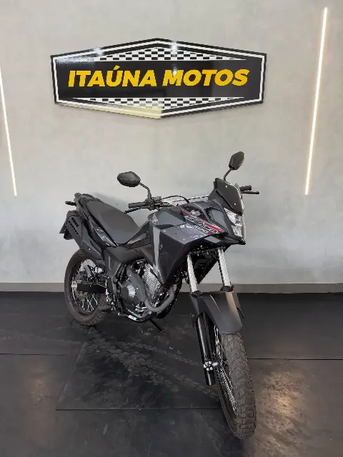 Honda Sahara Standard 300 2026 – 800 km