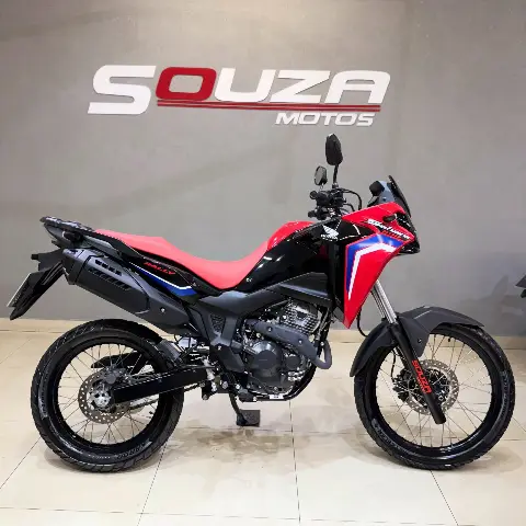 Honda Sahara 300 2026 – 3.800 km