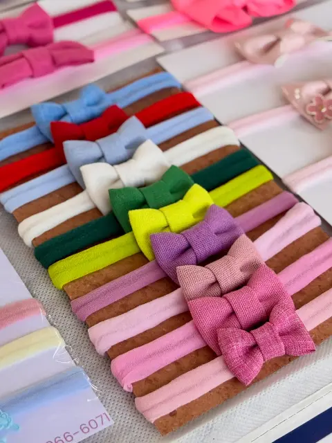 Mini laços de linho na Feirart Itaúna