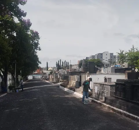 Cemiterios são preparados para acolher as familias no Dia de Finados