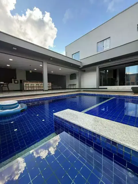 Casa à venda, 3 quartos, 3 suítes, 4 vagas, Tropical