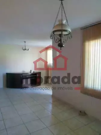 Casa à venda, 5 quartos, 1 suíte, 4 vagas, Centro