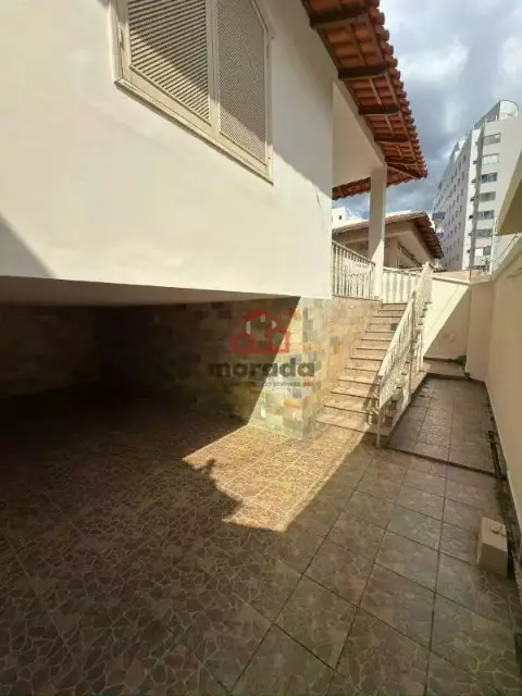 Casa à venda, 3 quartos, 2 vagas, Centro