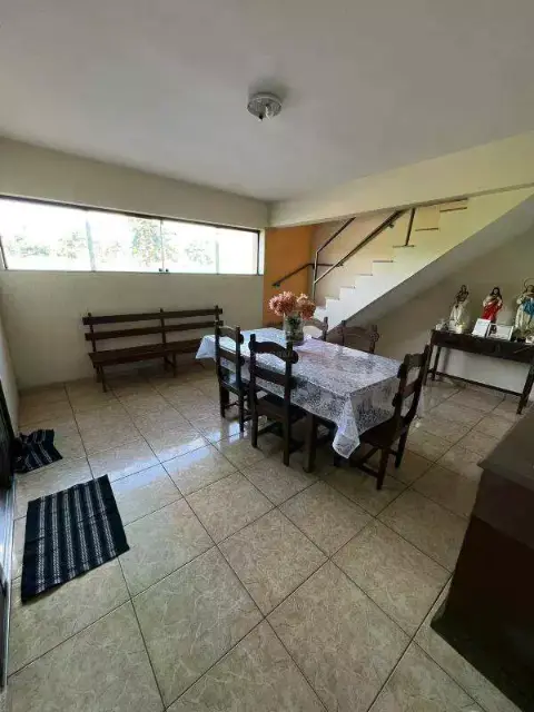 Casa à venda, 11 quartos, 1 suíte, 3 vagas, Lourdes