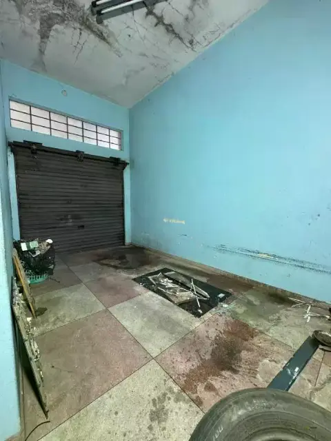 Loja à venda, Aeroporto
