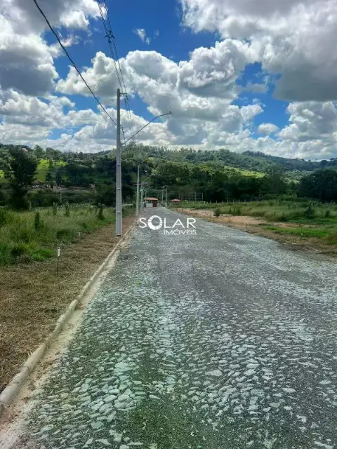 Excelente chácara no Condomínio Bela Vista