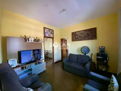Casa à venda no bairro Nogueira Machado, em Itaúna