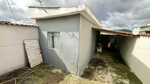 BARRACAO à venda, 2 quartos, 2 vagas, Parque Jardim Santanense